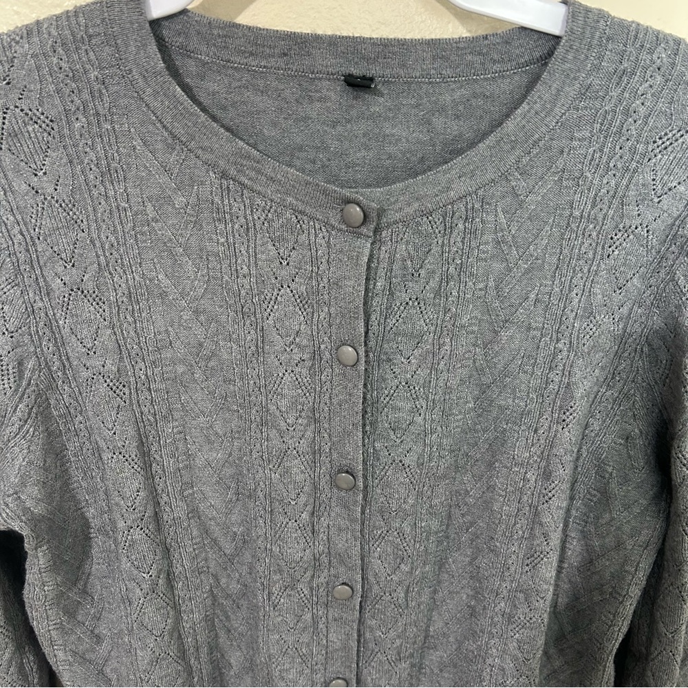 Arach&Cloz Soft Gray Women's Cable Knit Sweater Cardigan - Picture 4 of 8